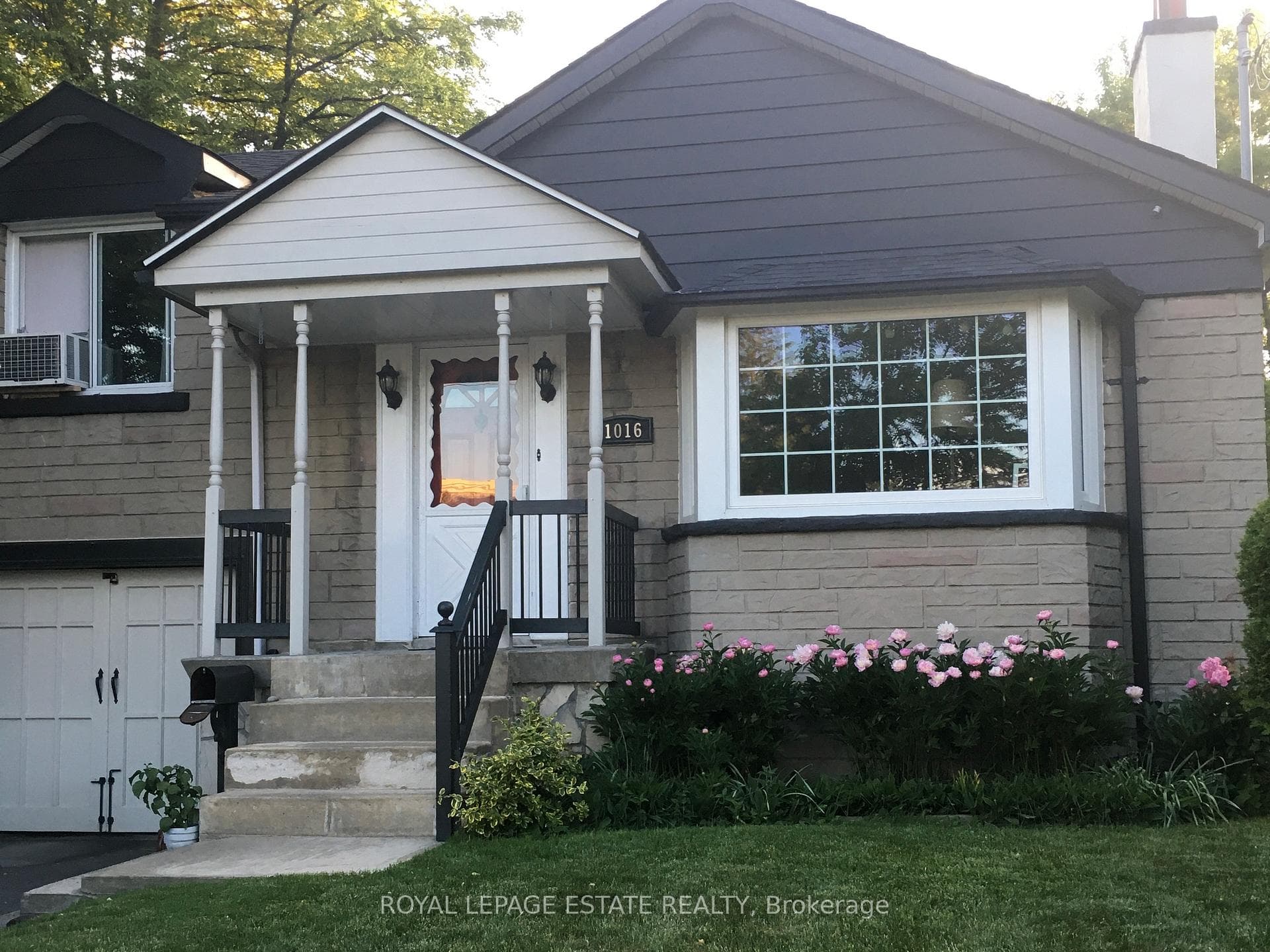 1016 Kipling Avenue, Etobicoke (Islington / Rexdale), ON M9B 3L4 - Photo 1