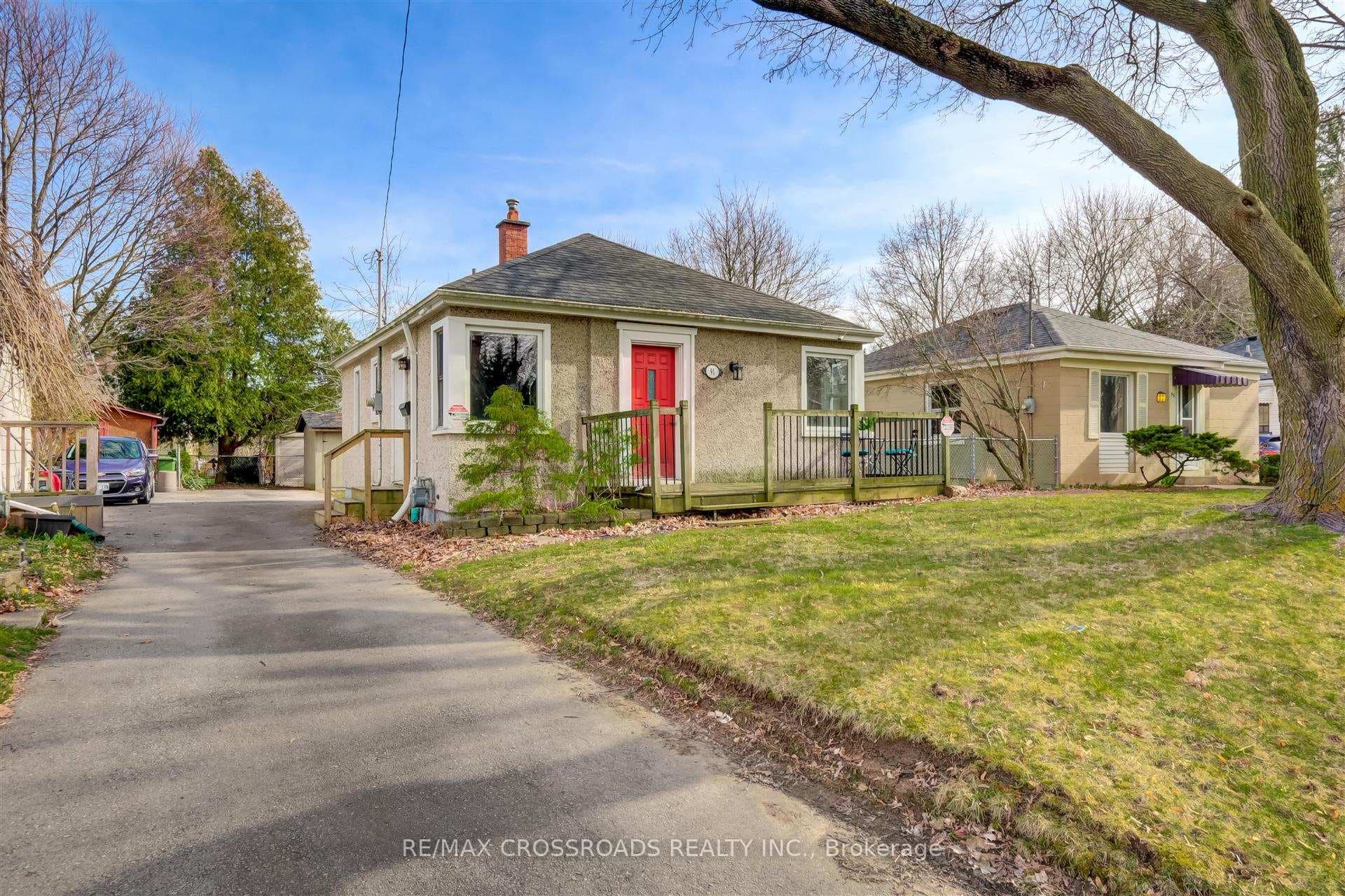 91 Gary Avenue, Hamilton, ON L8S 1Y4 - Photo 1