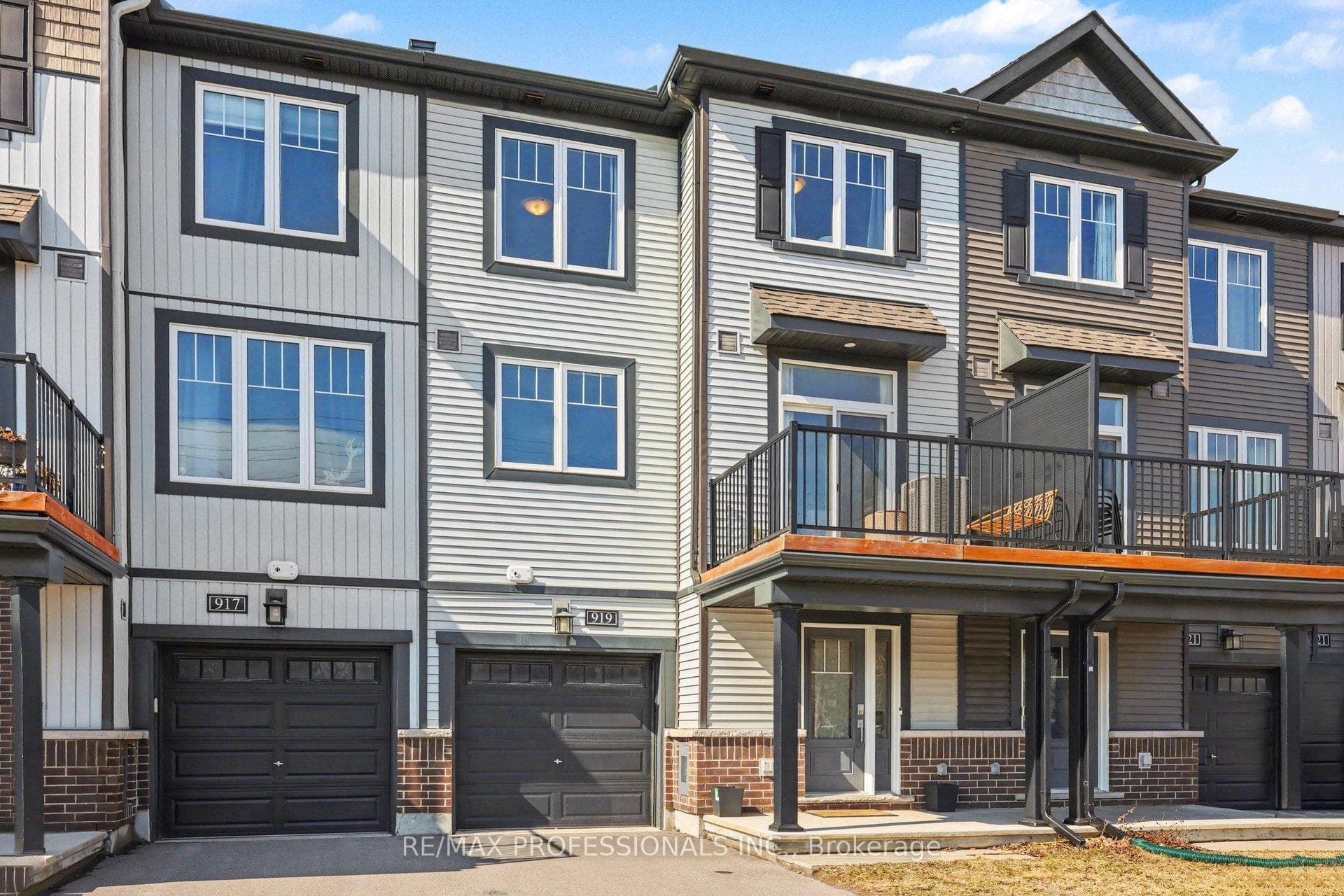 919 LIXNAW Court, Barrhaven, ON K2J 6Y3 - Photo 1