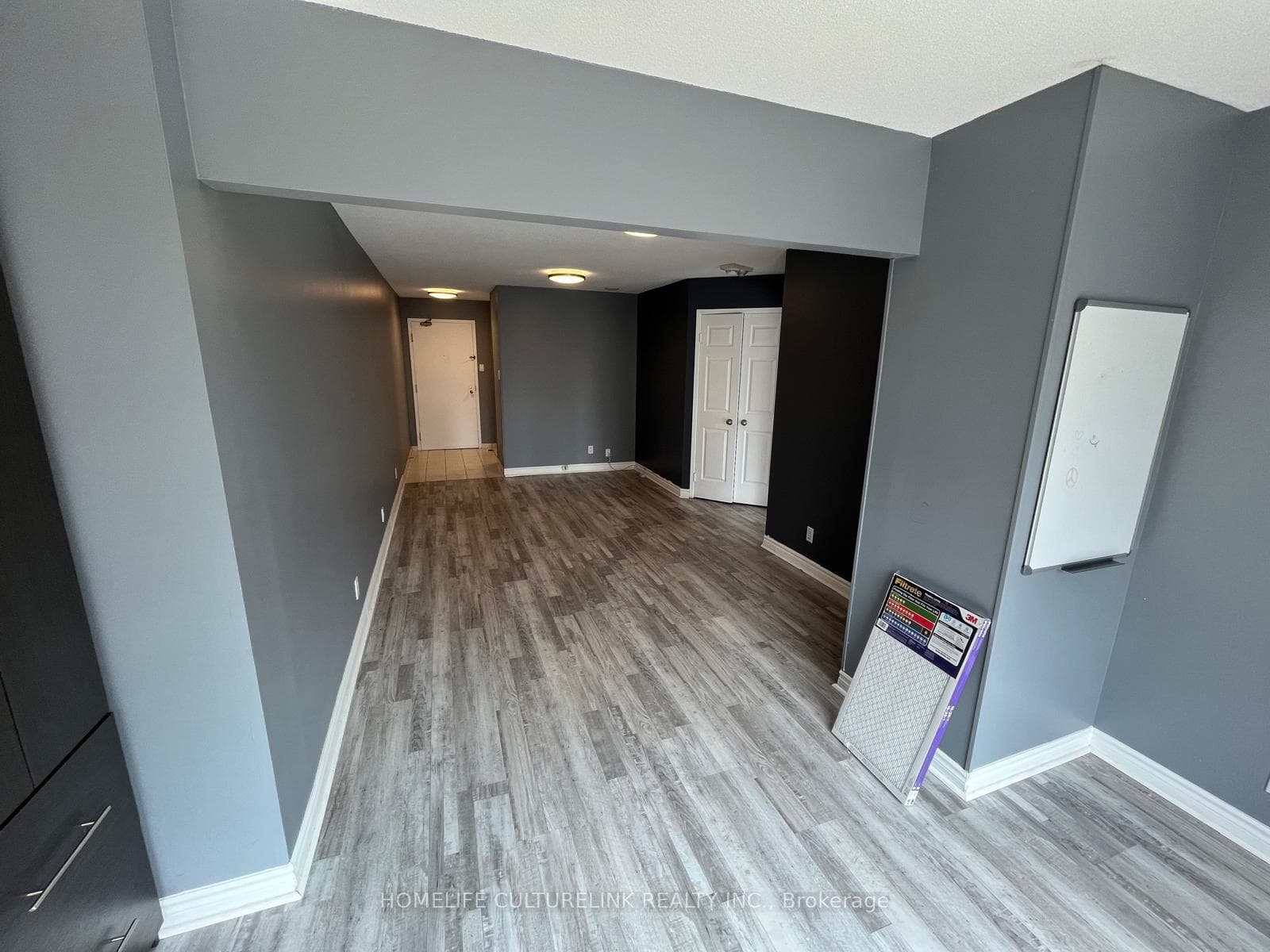 298 JARVIS Street Unit 1601, Toronto C08