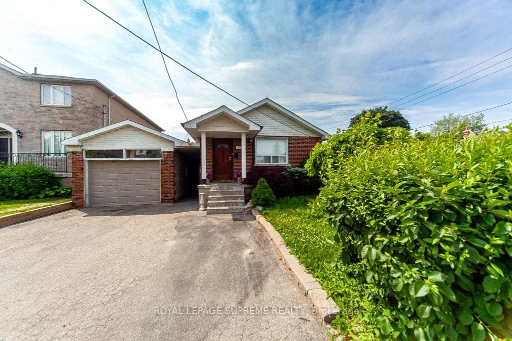 109 Regina Avenue, Lawrence Park / Bedford Park, ON M6A 1R5 - Photo 1