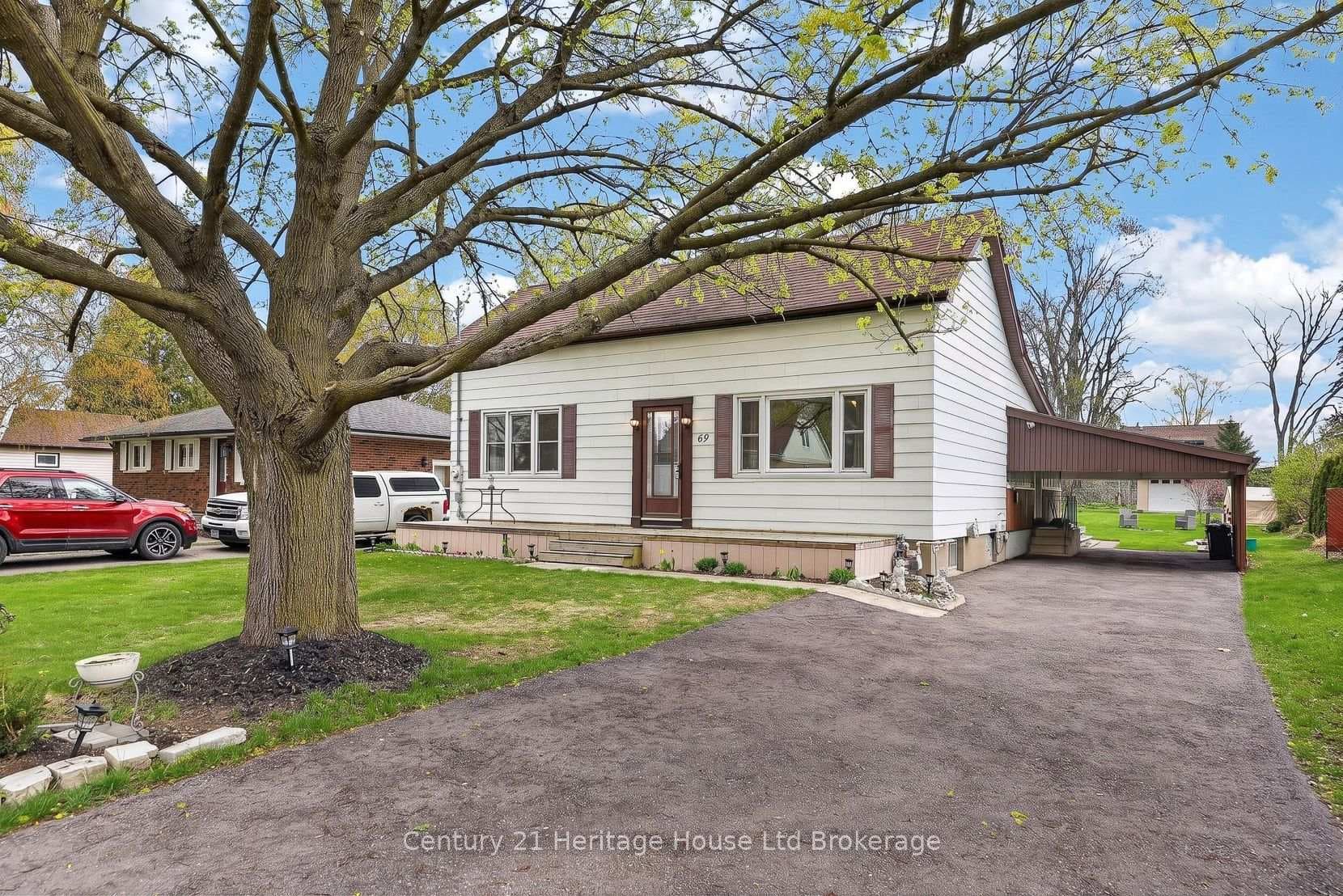 69 Bee Street, Woodstock, ON N4S 3Z2 - Photo 1