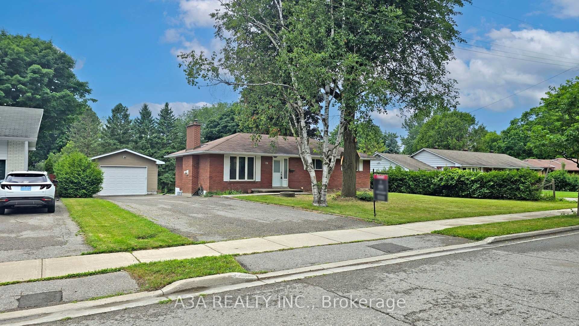 84 Belfry Drive, Newmarket