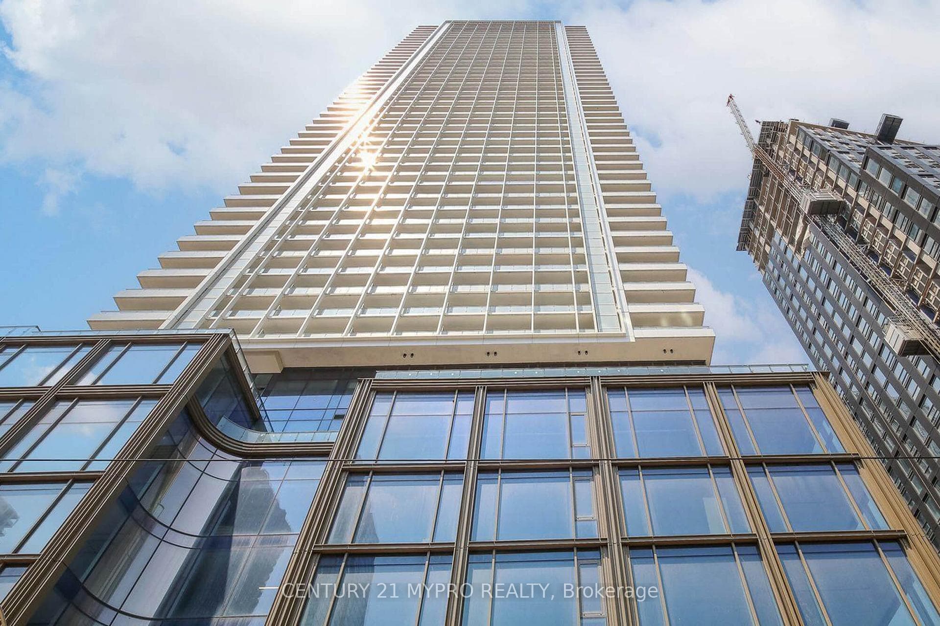88 Queen Street Unit 4005, Regent Park / Cabbagetown / St. James Town, ON M5C 0B6 - Photo 1