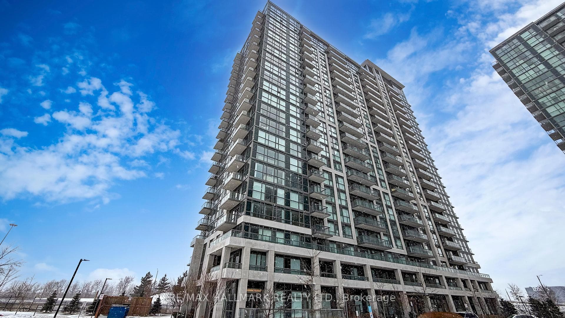 349 Rathburn Road Unit 910, Mississauga, ON L5B 0G9 - Photo 1