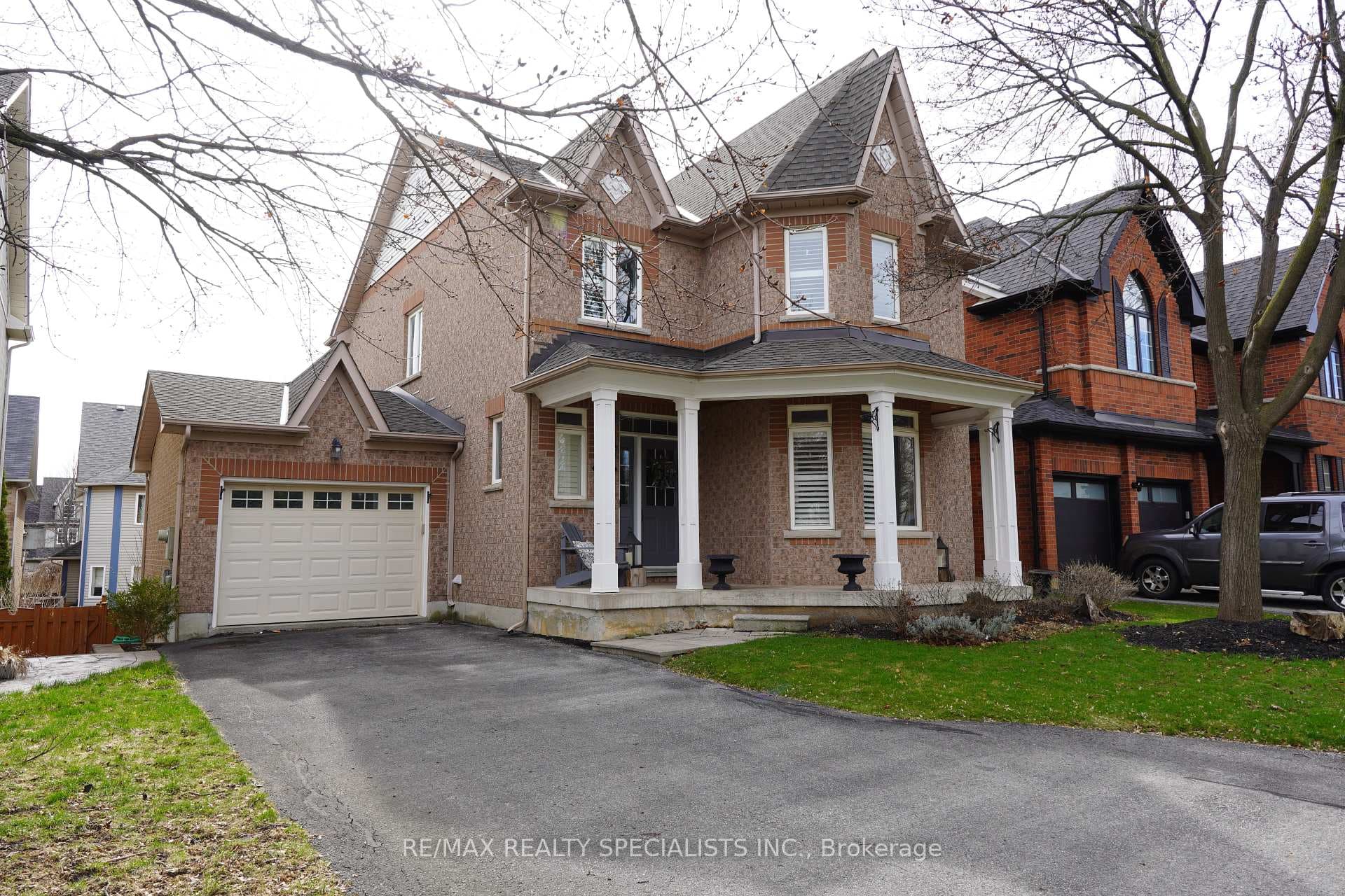 7076 Gillespie Lane, Mississauga, ON L5W 1E8 - Photo 1