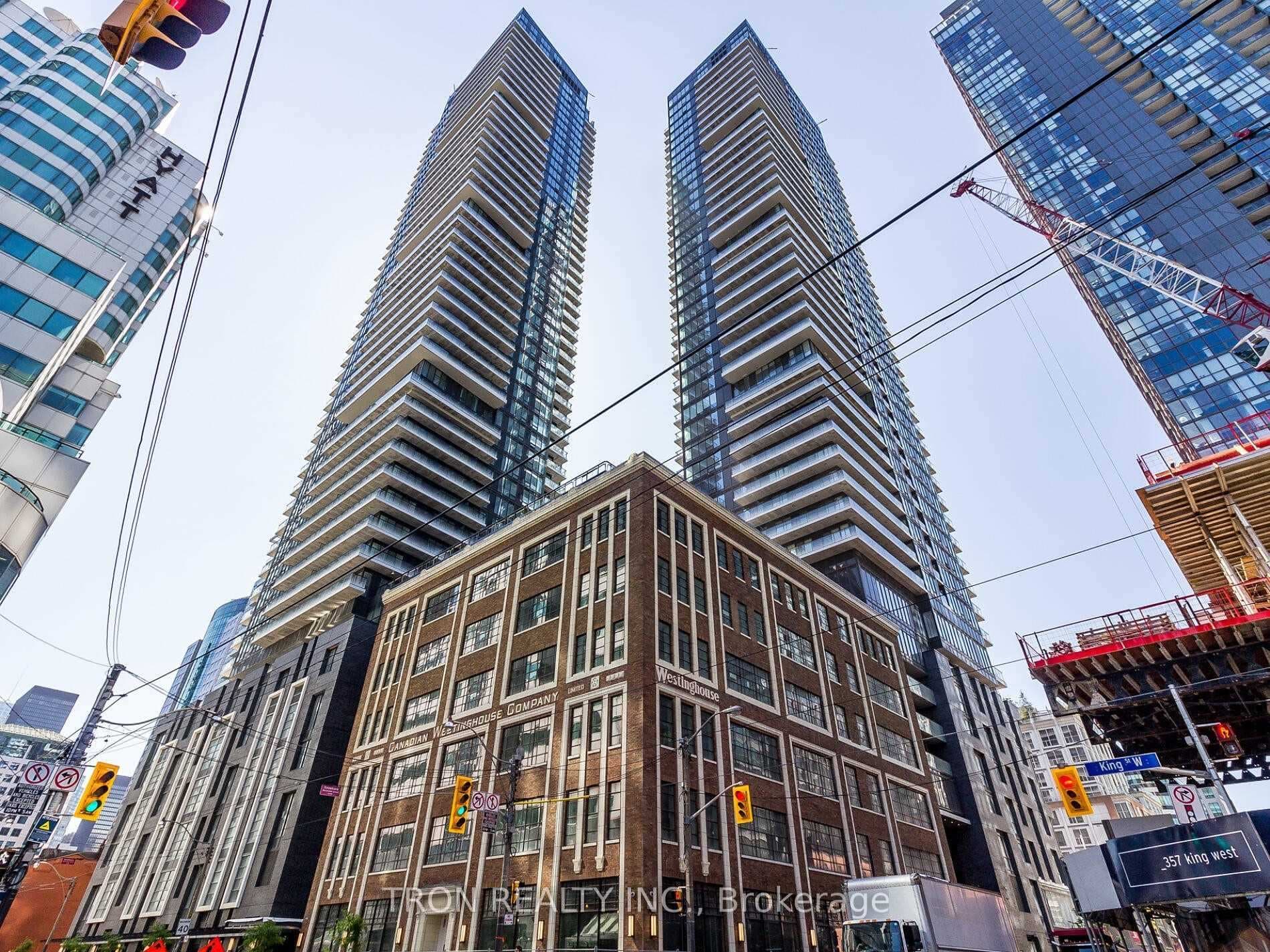 125 Blue Jays Way Unit 2003, Downtown Toronto / Waterfront, ON M5V 0N5 - Photo 1