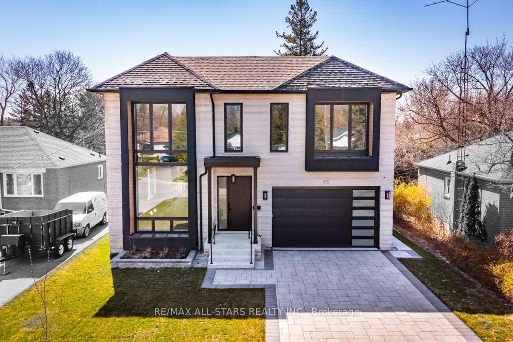 Welcome to 93 Cree Ave. (On Quiet Cul-De-Sac)