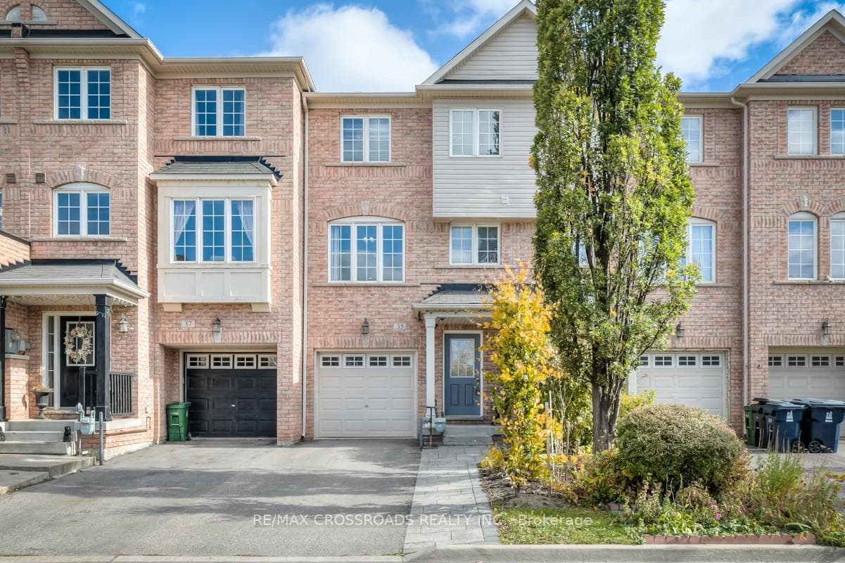 35 Oates Drive, Dorset Park / Kennedy Park, ON M1L 0A9 - Photo 1