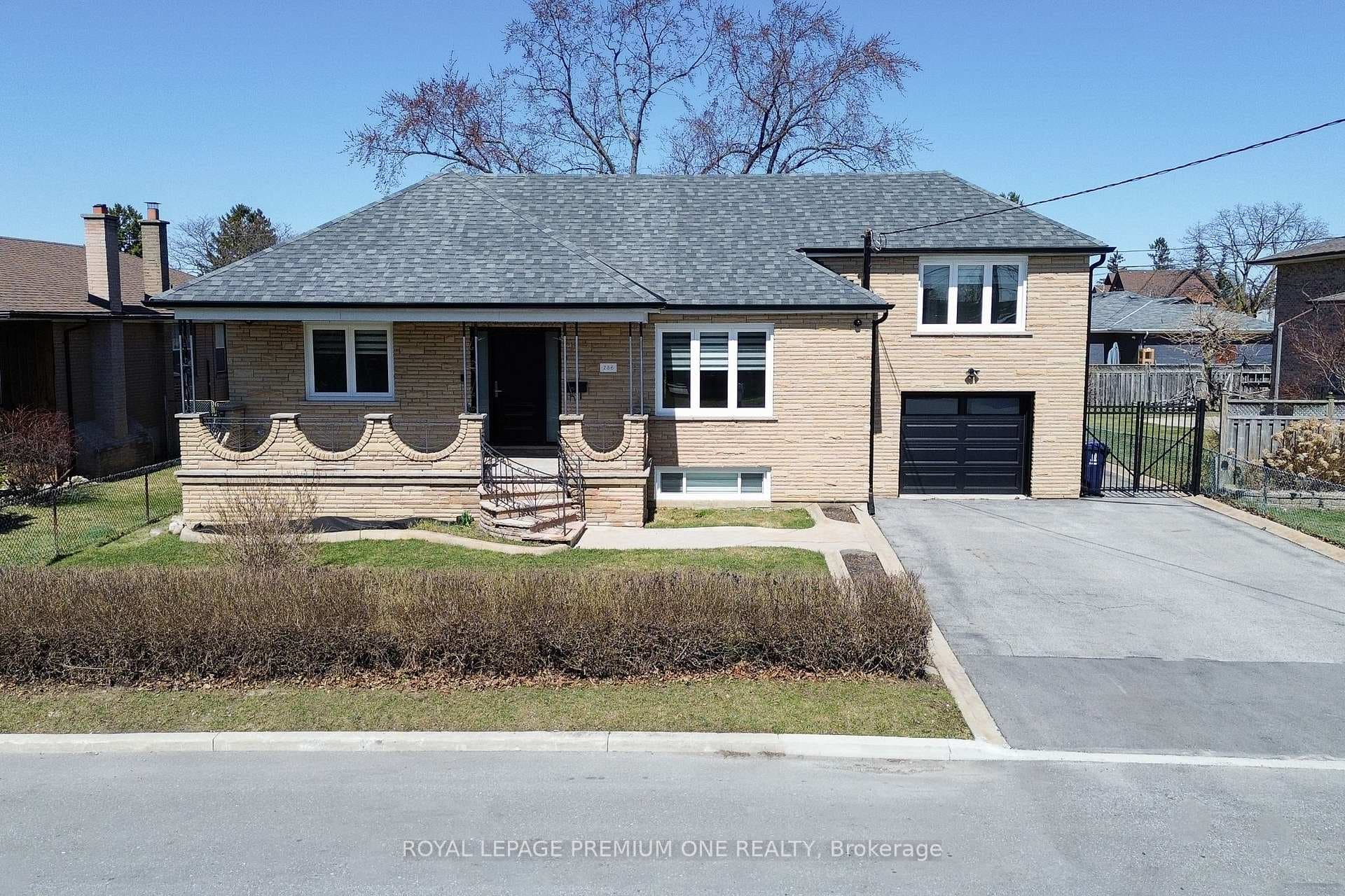 286 Waterloo Avenue, Toronto C06