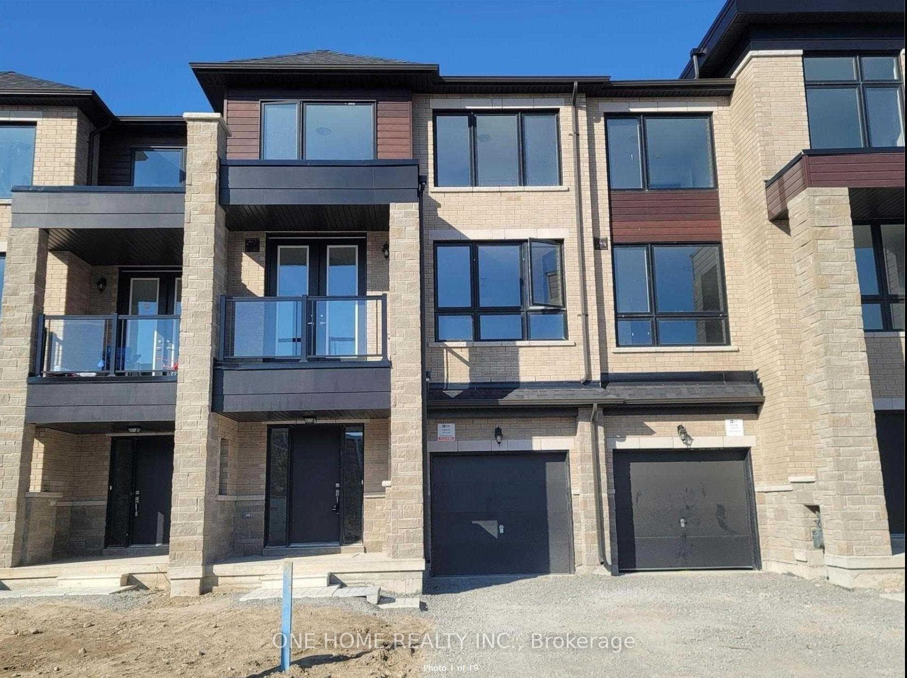 35 Blue Forest Crescent, Barrie, ON L4N 0H7 - Photo 1