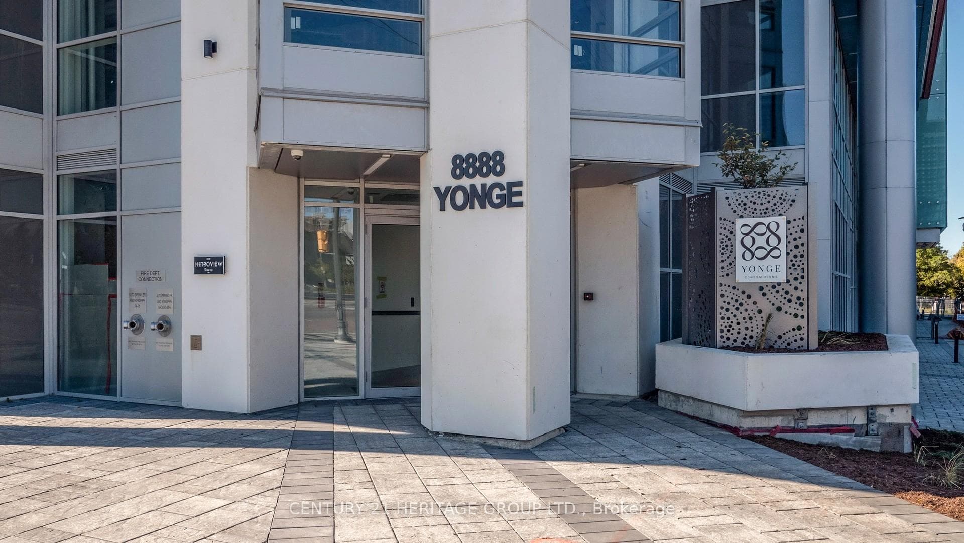 8888 Yonge Street Unit 225, Richmond Hill, ON L4C 6Z1 - Photo 1