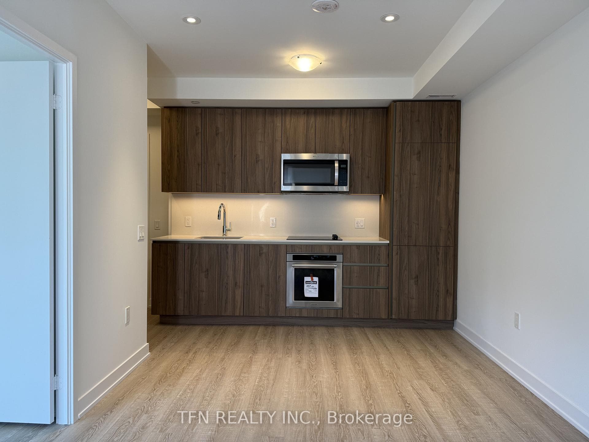 15 Richardson Street Unit 919, Regent Park / Cabbagetown / St. James Town, ON M5A 0Y5 - Photo 1