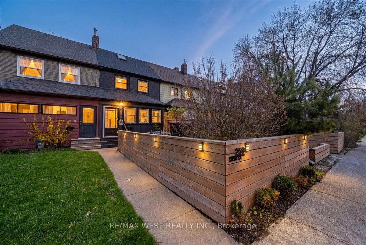259 Sixth Street, Liberty Village / Parkdale / South Parkdale, ON M8V 3A8 - Photo 1