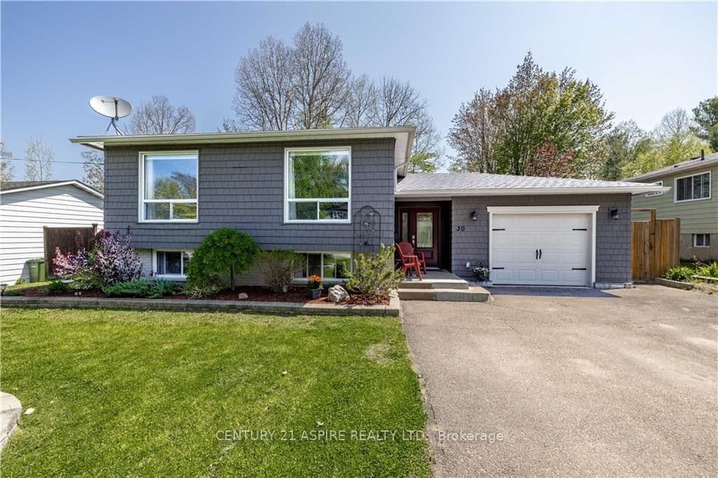 30 ROY Street, Petawawa, ON K8H 3A6 - Photo 1