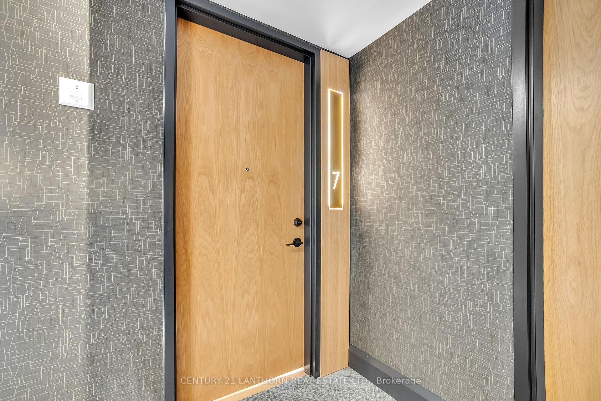 38 Front Street Unit Unit # 7, Quinte West, ON K8N 4N2 - Photo 1