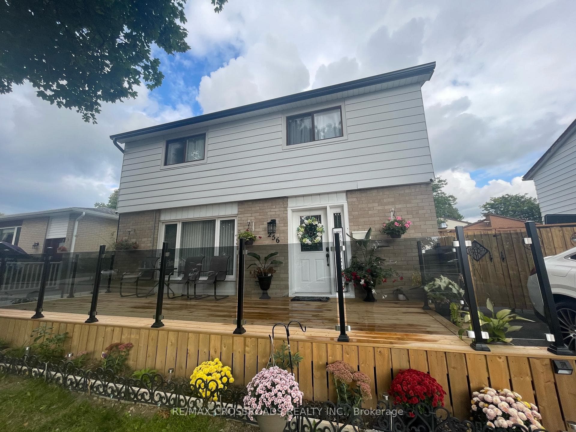 256 Birchcliffe Crescent, Hamilton, ON L8T 4L2 - Photo 1