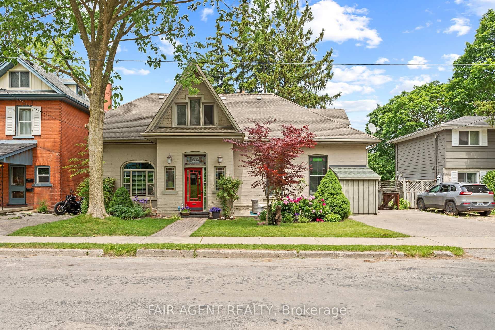 26 DALY Avenue, Stratford