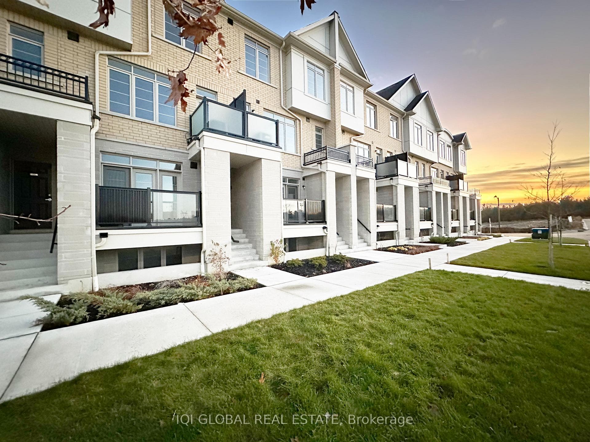 1655 Palmers Sawmill Road Unit 120, Pickering, ON L1X 0R3 - Photo 1