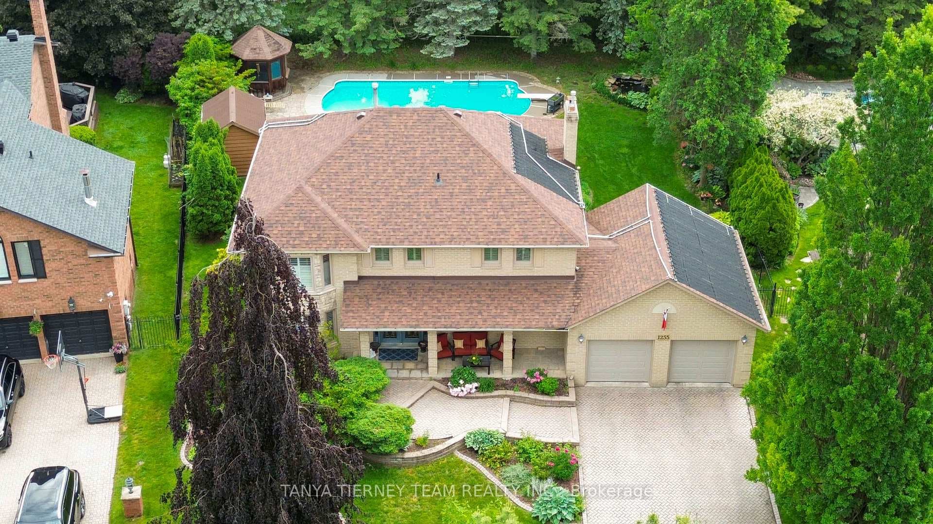 1255 Abbey Road, Pickering, ON L1X 1W3 - Photo 1