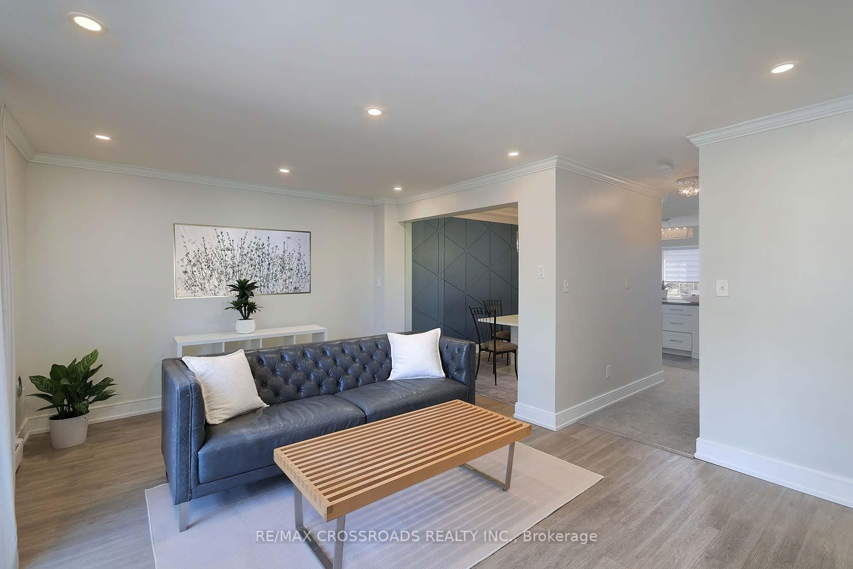 1506 Dufferin Street Unit 2, Whitby, ON L1N 1B2 - Photo 1