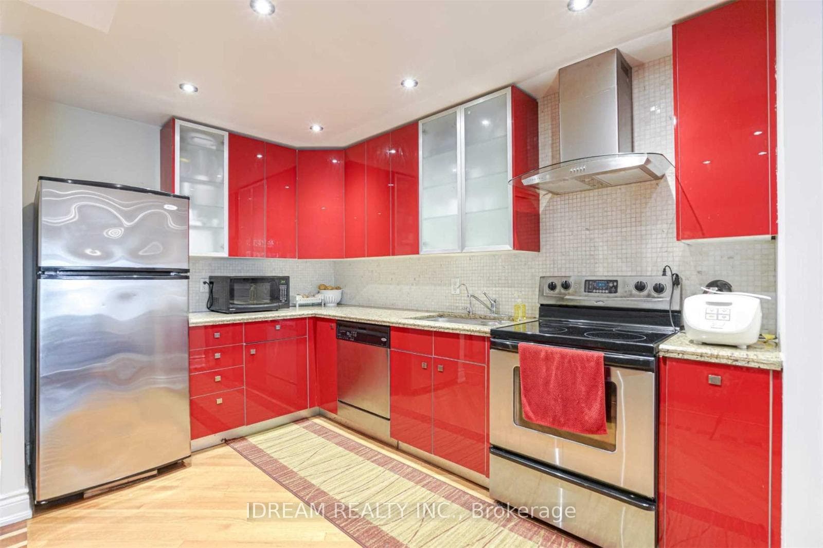 3025 The Credit Woodlands Drive Unit 317, Mississauga, ON L5C 2V3 - Photo 1