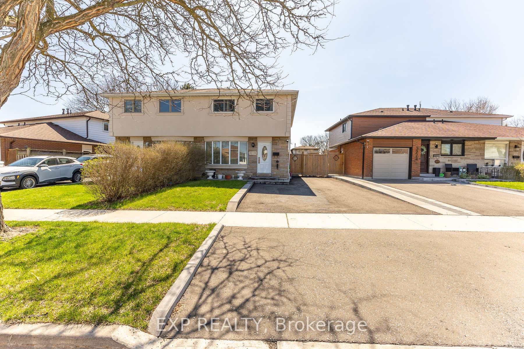3270 Klaiman Drive, Mississauga, ON L4Y 3C8 - Photo 1