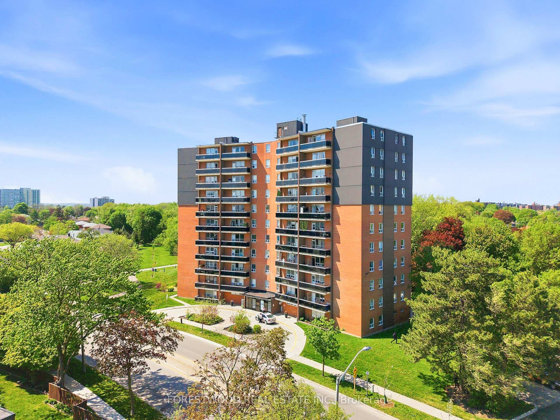 3145 Queen Frederica Drive Unit 506, Mississauga, ON L4Y 3A7 - Photo 1