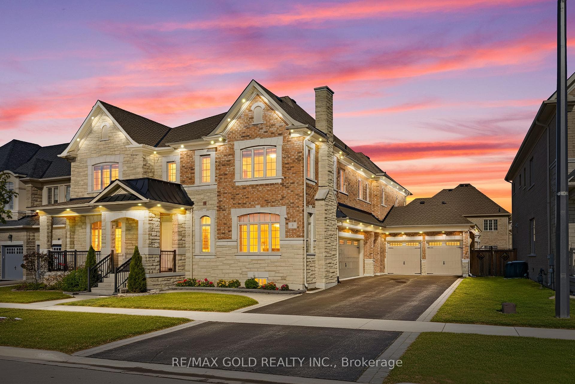 8 Markey Court, Brampton, ON L6P 4L1 - Photo 1