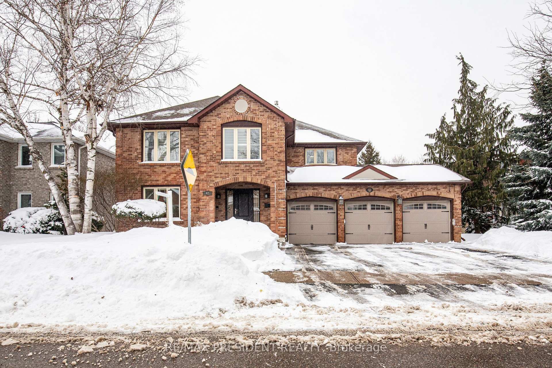 42 Mount Forest Drive, Brampton, ON L6Z 1B7 - Photo 1