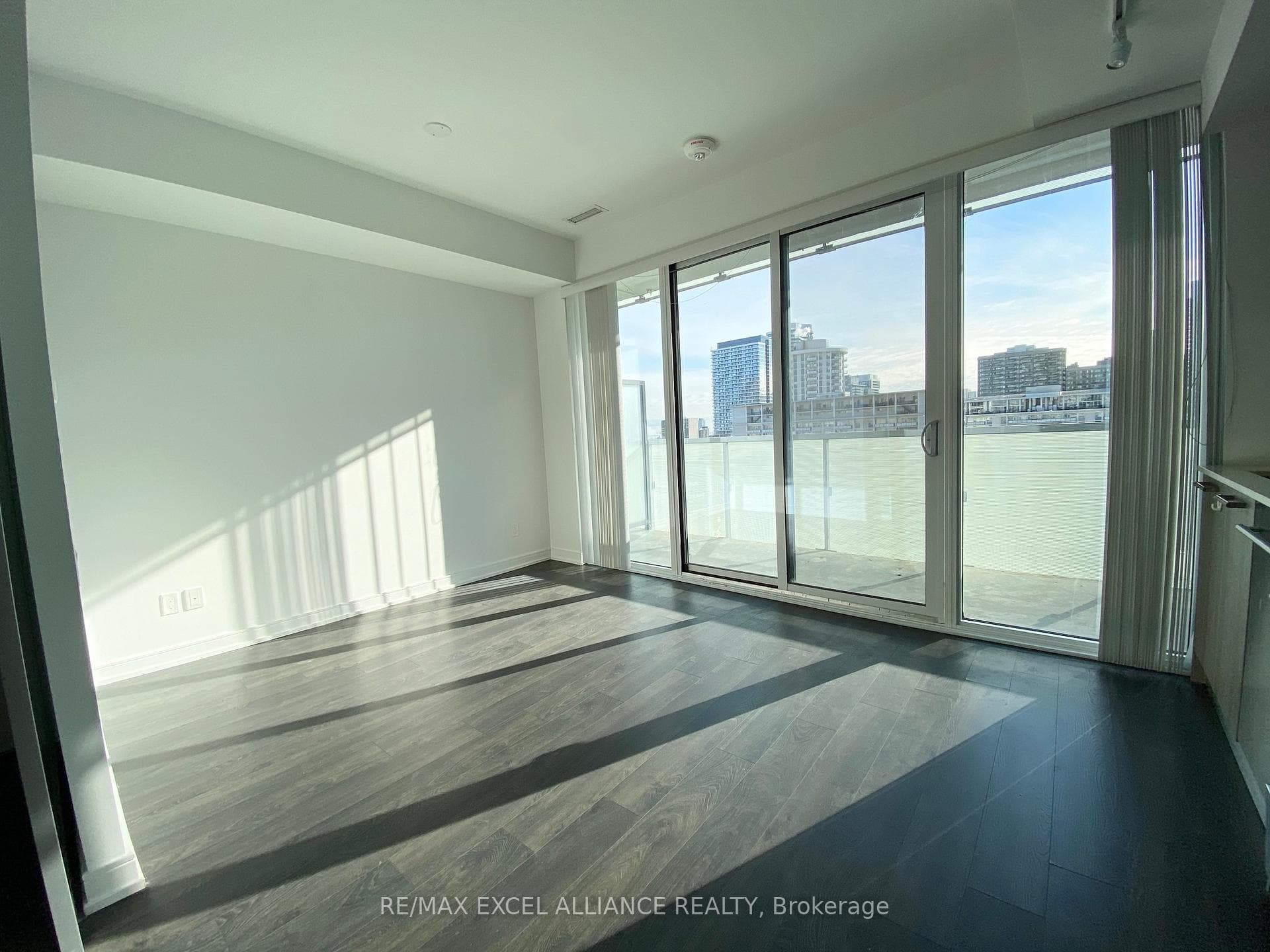 28 Wellesley Street Unit 1603, Toronto C08