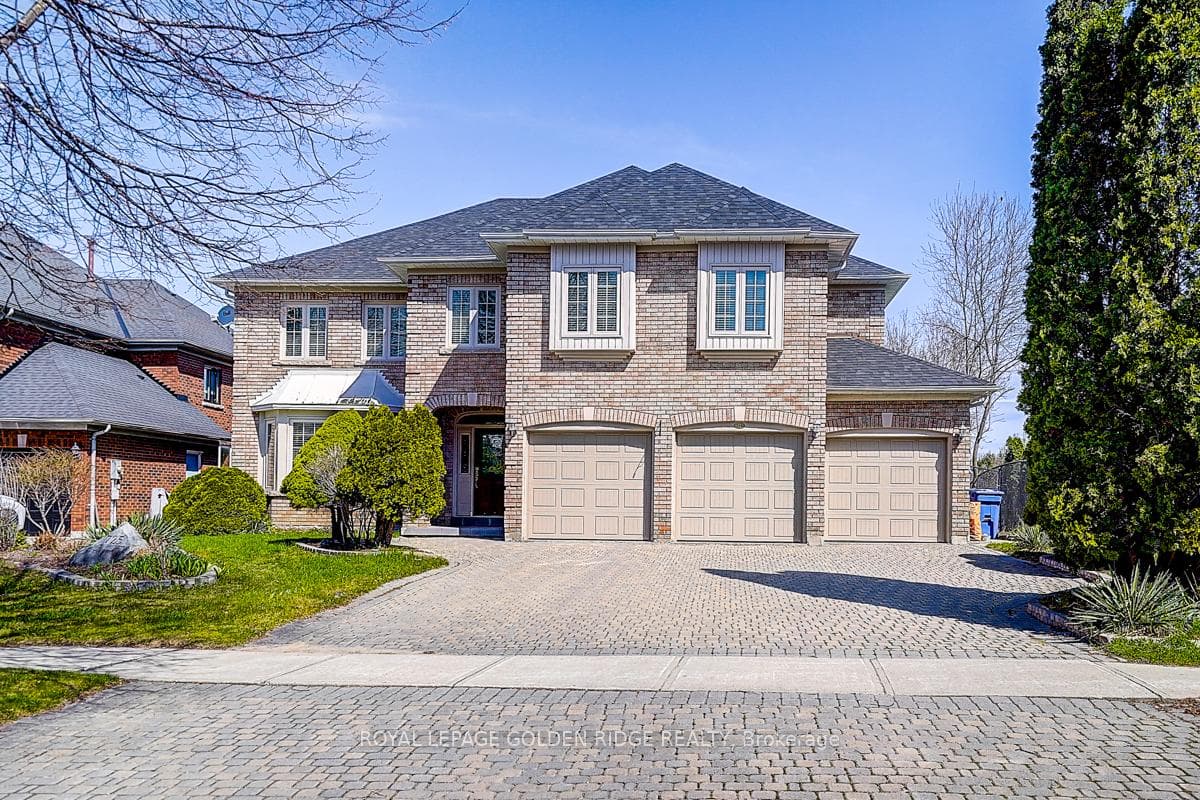 725 Exceller Circle, Newmarket