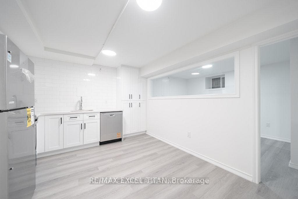 2255 Weston Road Unit B101, York / Weston, ON M9N 1Y5 - Photo 1