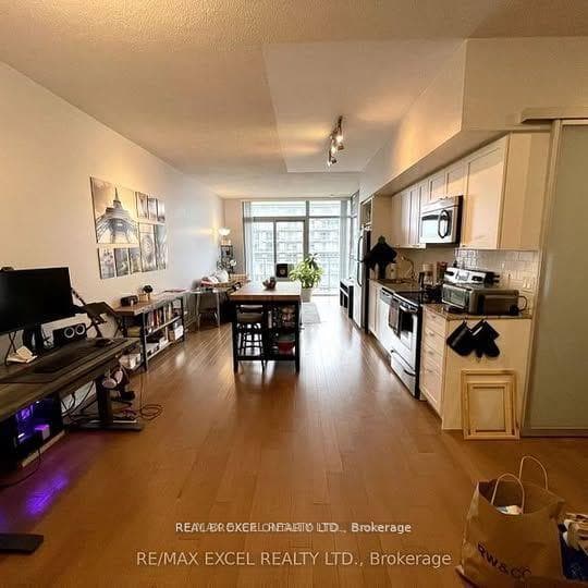 105 The Queensway Avenue Unit 2515, High Park / Junction / Roncesvalles, ON M6S 5B5 - Photo 1
