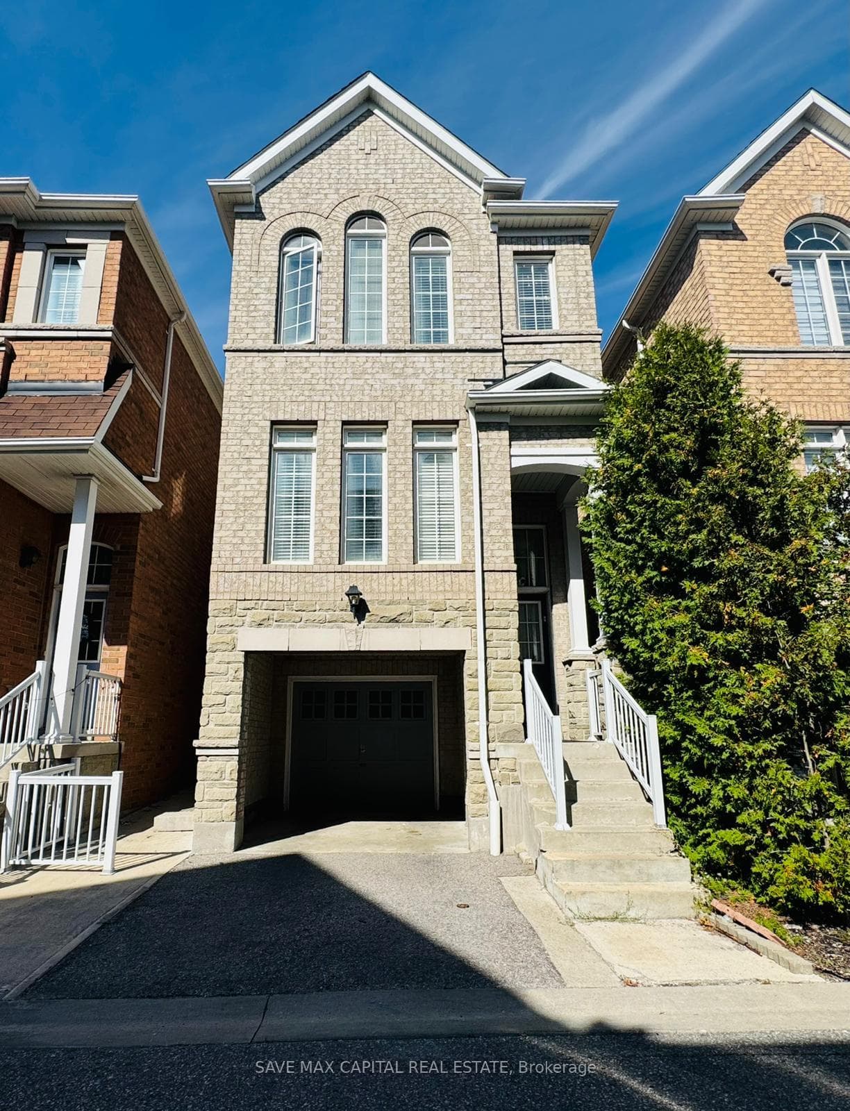 530 Kingston Road Unit 19, Pickering, ON L1V 0C3 - Photo 1