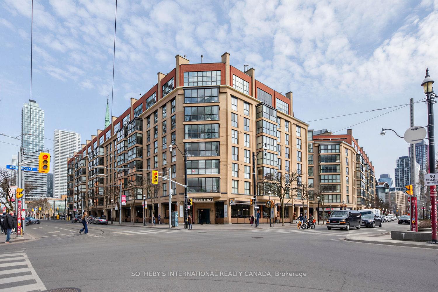 35 Church Street Unit 202, Regent Park / Cabbagetown / St. James Town, ON M5E 1T3 - Photo 1