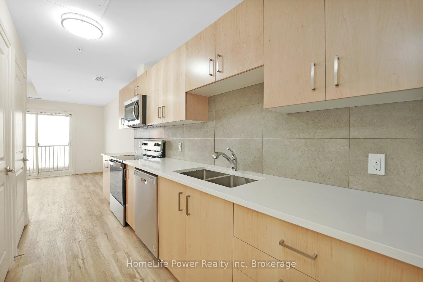 301 Westmount Road Unit 325, Kitchener, ON N2M 5M9 - Photo 1