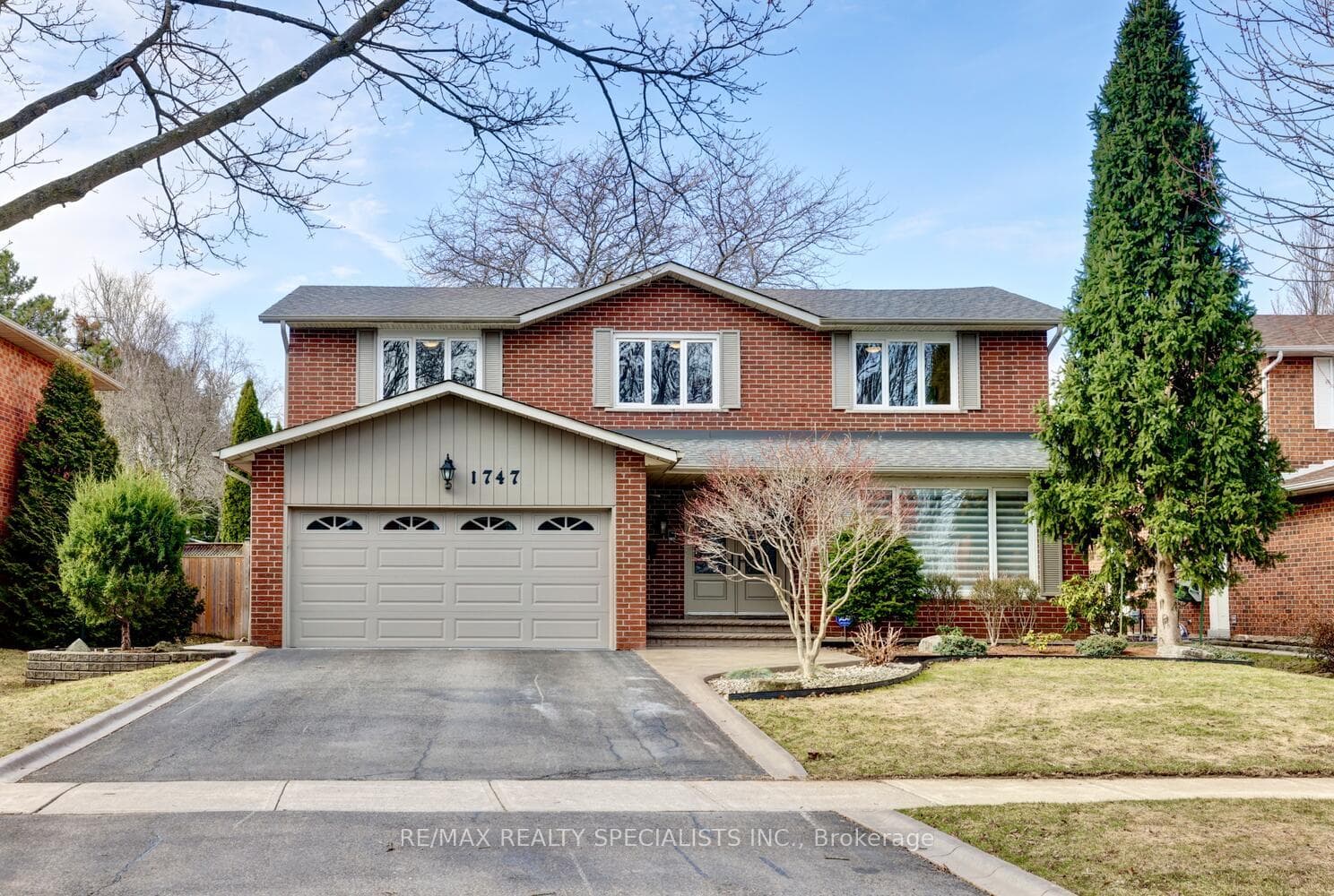 1747 Sherwood Forrest Circle, Mississauga, ON L5K 2H7 - Photo 1