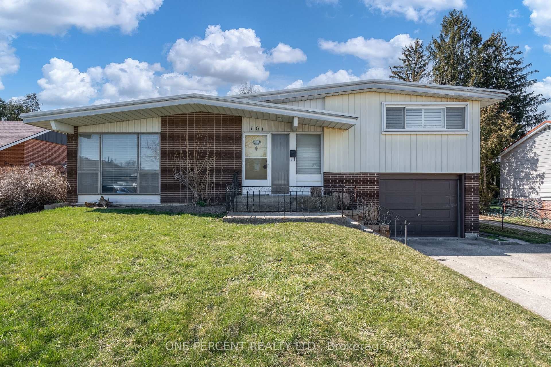 161 Laurier Avenue, Hamilton, ON L9C 3S5 - Photo 1