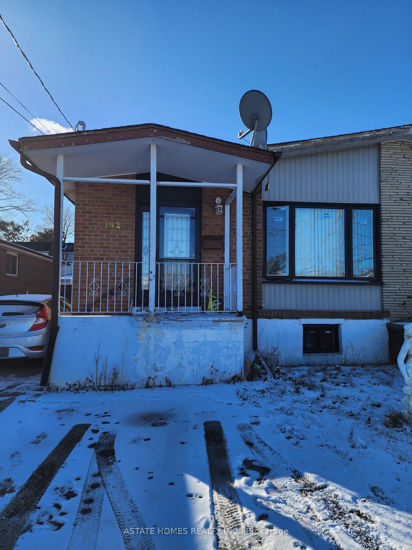 192 DUNCANWOODS Drive, Toronto W05