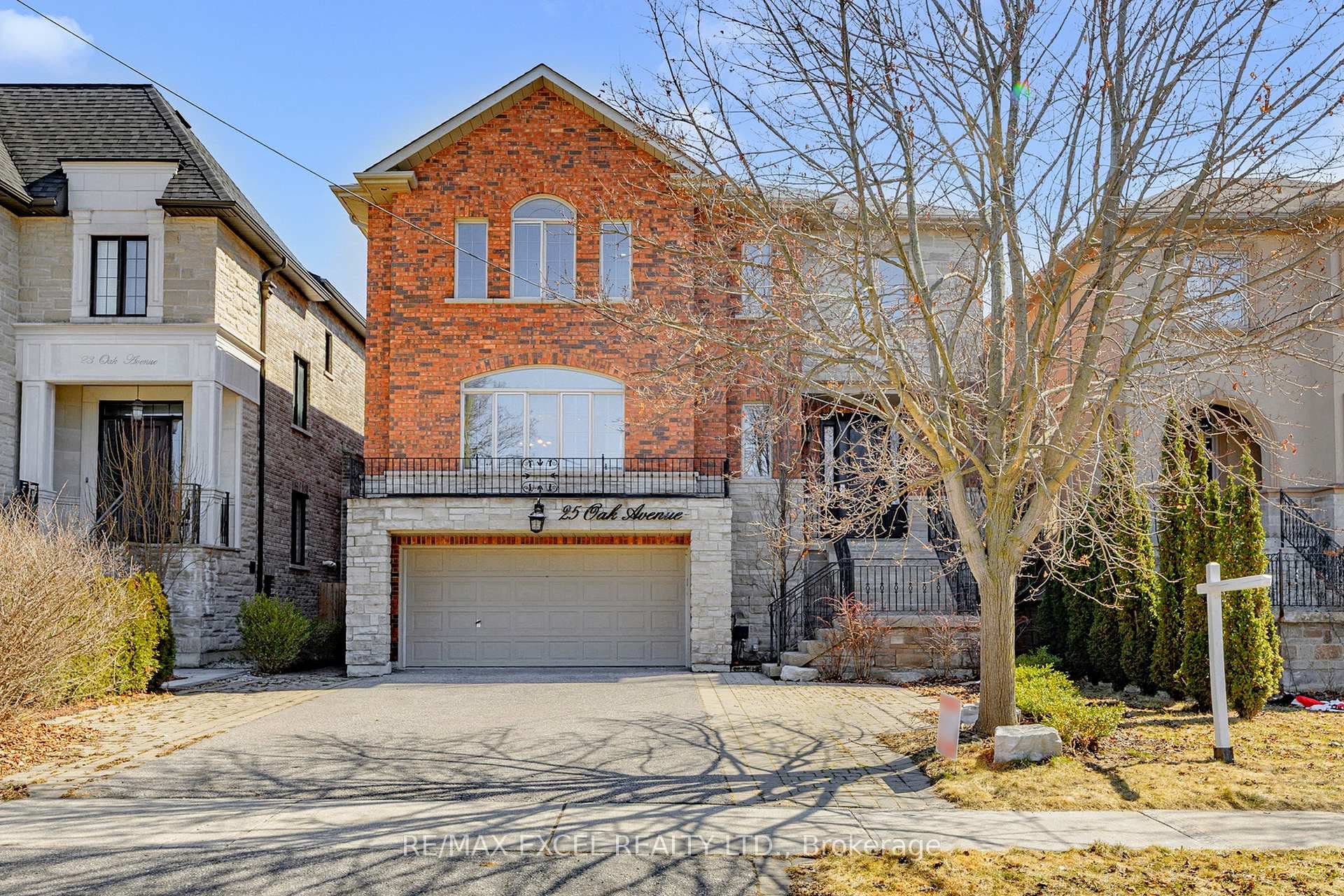 25 Oak Avenue, Richmond Hill, ON L4C 6R5 - Photo 1