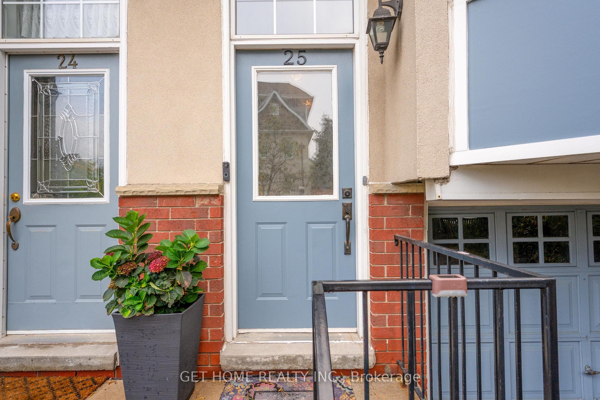 840 Dundas Street Unit 25, Mississauga, ON L5C 1C2 - Photo 1