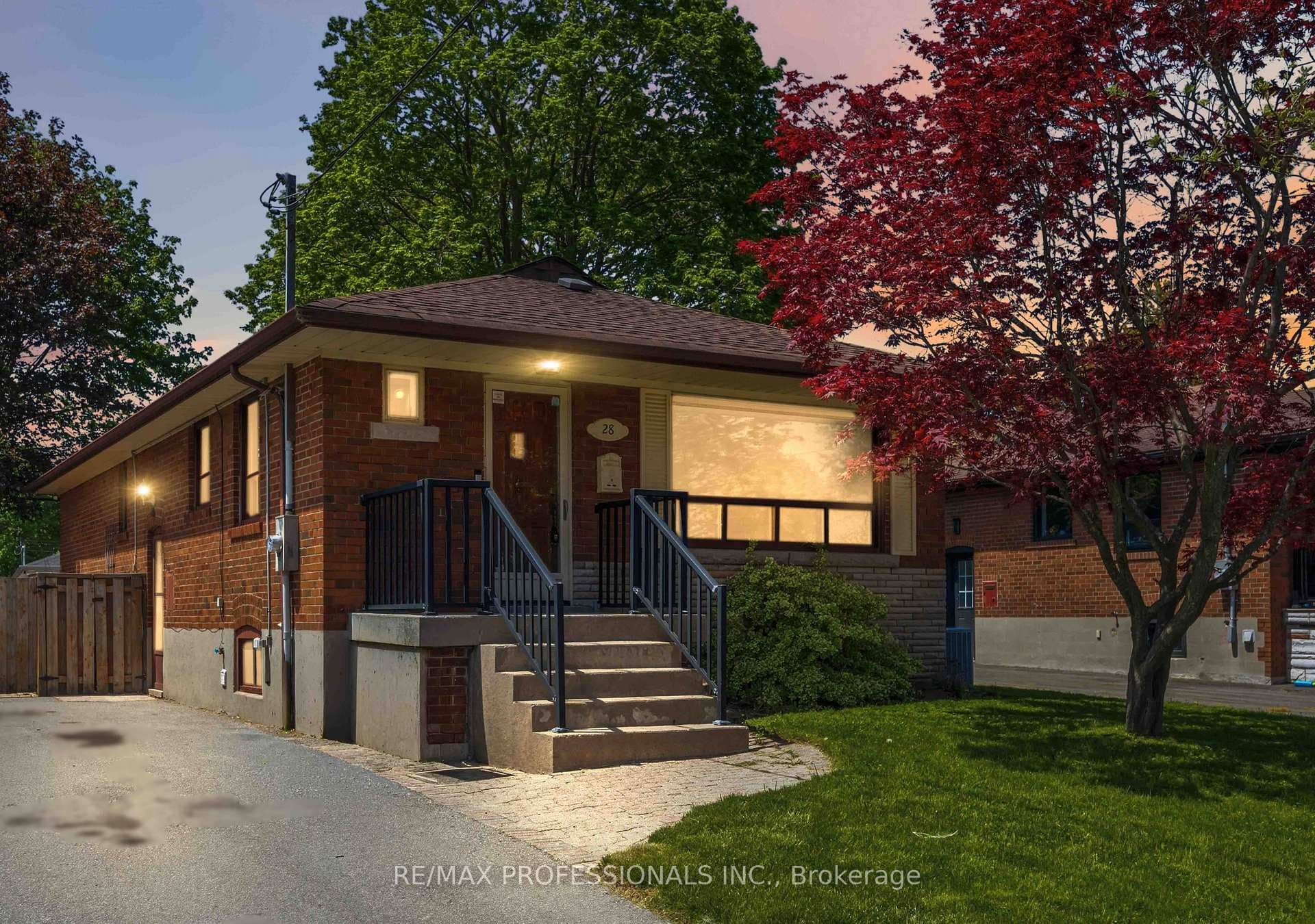 28 Chandler Drive, Toronto E09