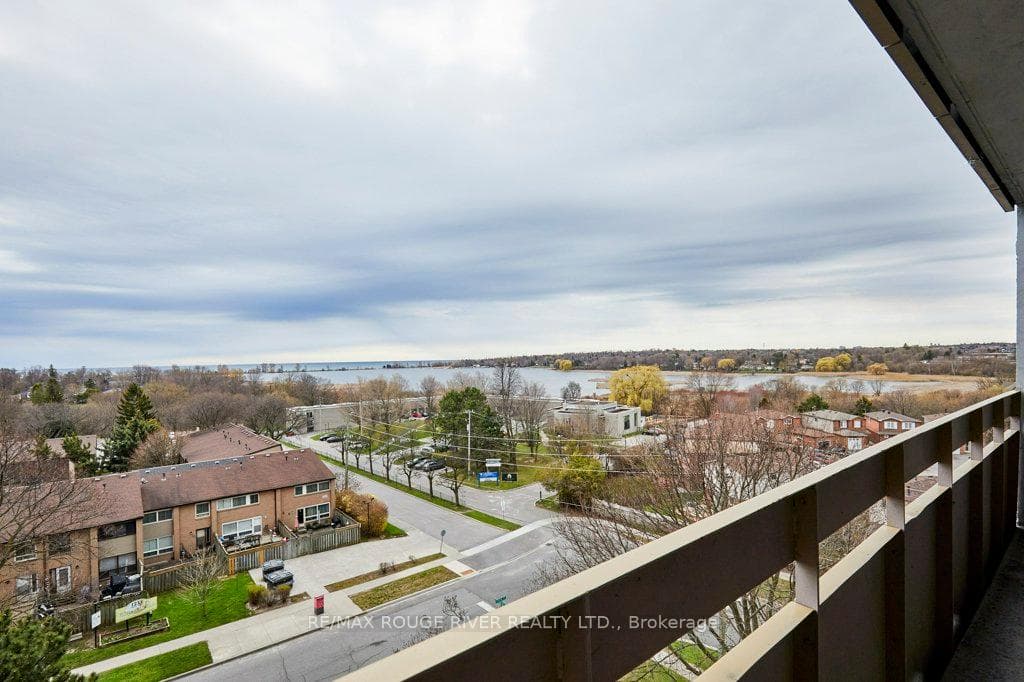 1210 Radom Street Unit 708, Pickering, ON L1W 2Z3 - Photo 1