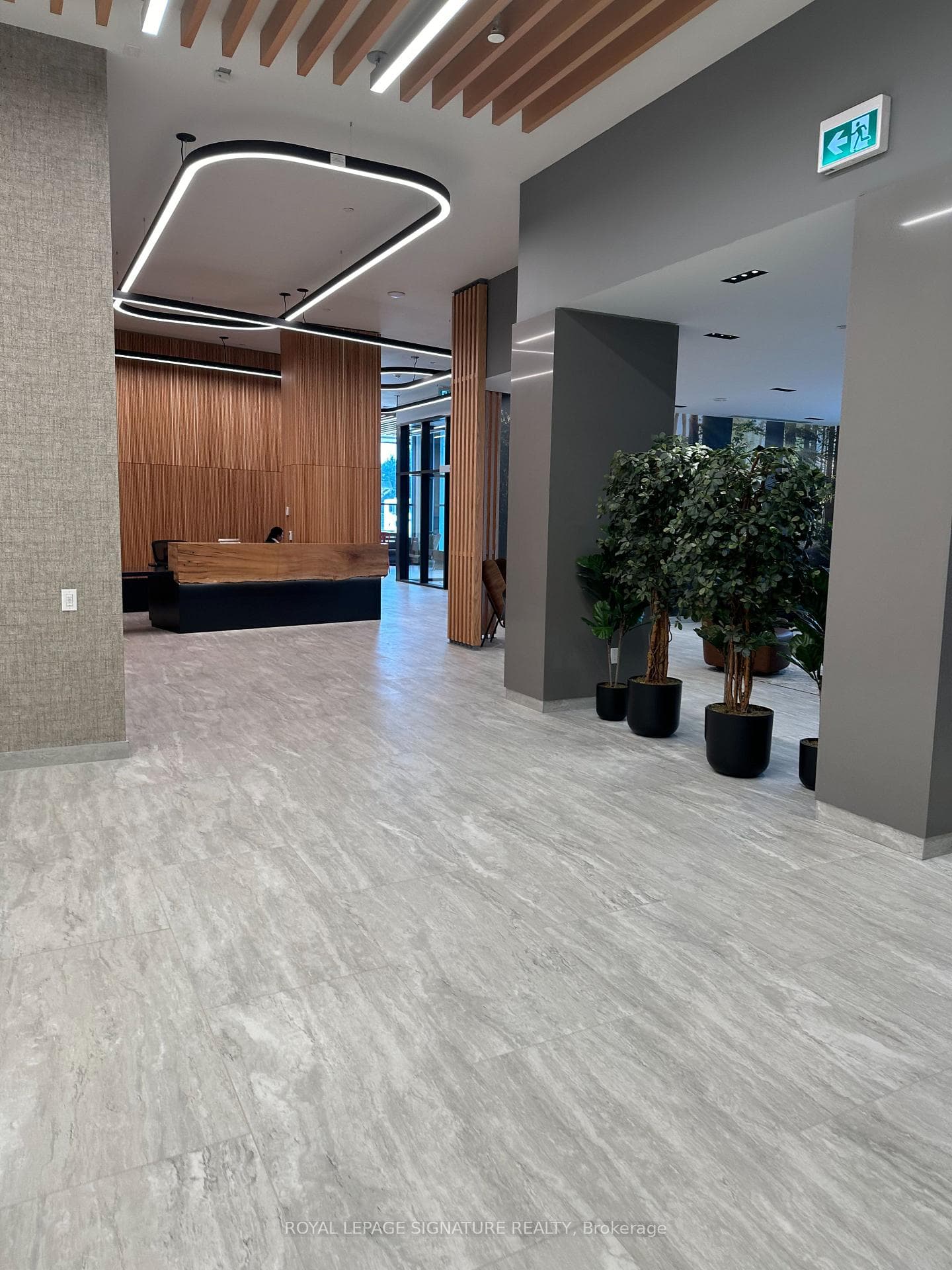 2485 Eglinton Avenue Unit 1123, Mississauga, ON L5M 2T1 - Photo 1
