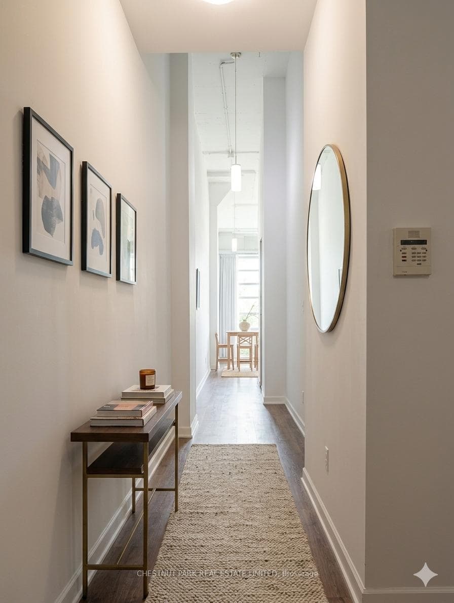 380 Macpherson Avenue Unit 215, Annex / Yorkville / Summerhill, ON M4V 3E3 - Photo 1