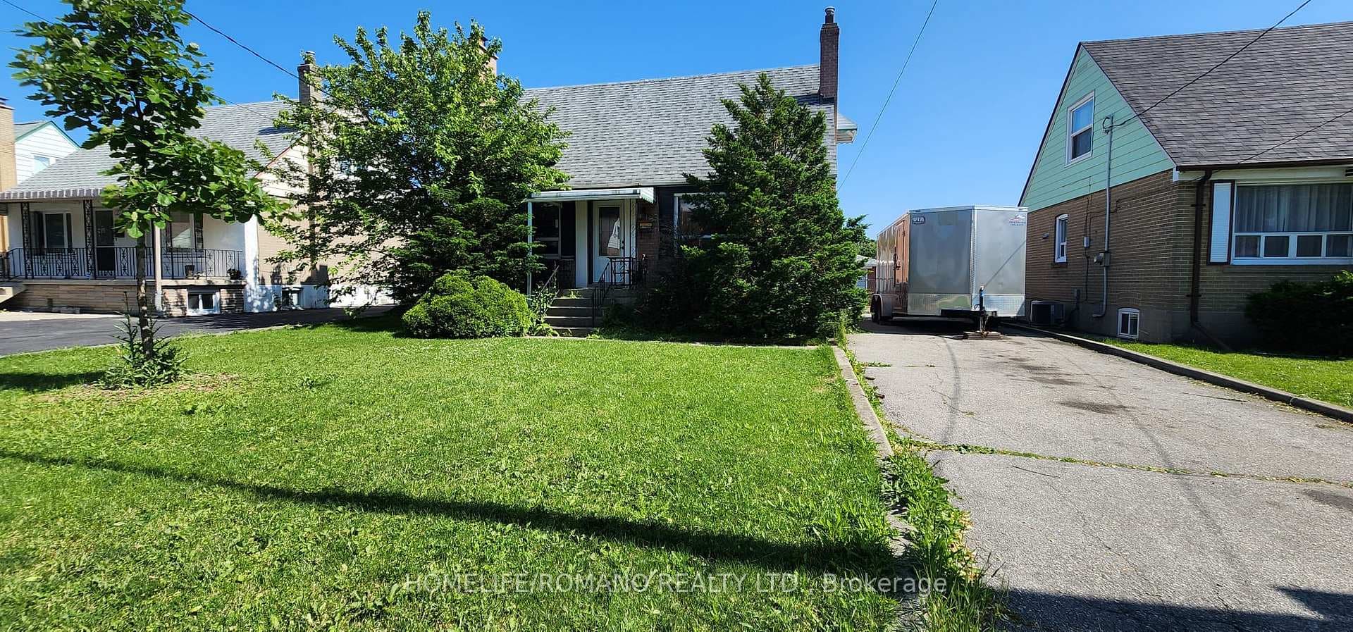 25 Creston Road, Toronto W04