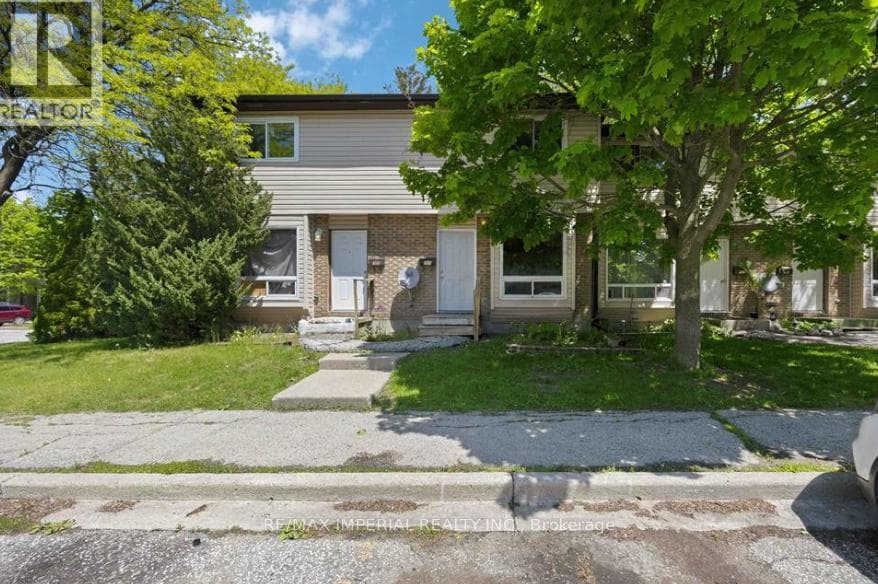 42 Hampton Avenue Unit 301, Sarnia, ON N7S 4Z2 - Photo 1