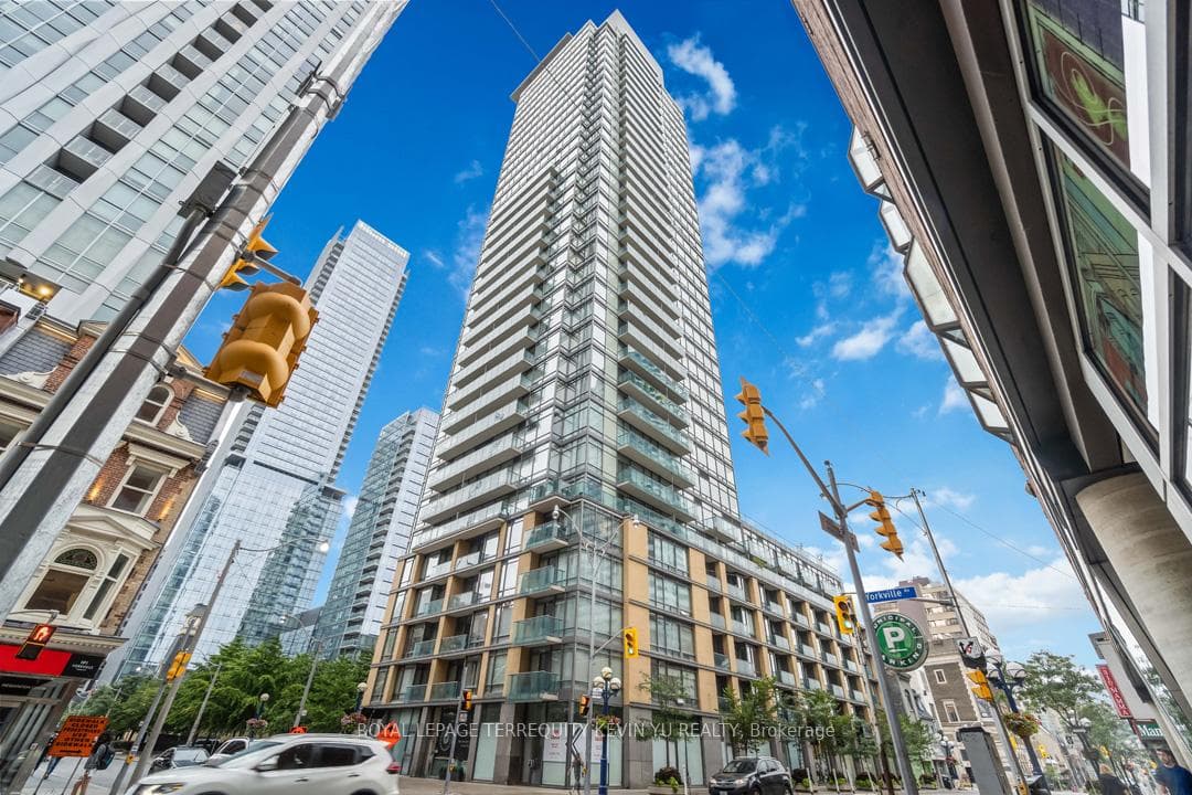 18 Yorkville Avenue Unit 1702, Annex / Yorkville / Summerhill, ON M4W 3Y8 - Photo 1