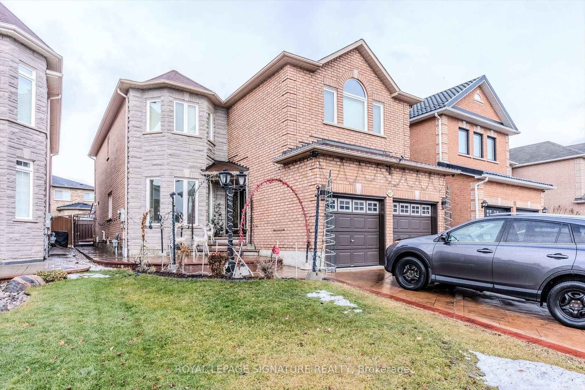 807 Father D'Souza Drive, Mississauga, ON L5V 2X5 - Photo 1